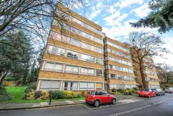 2 bedroom Flat for s...